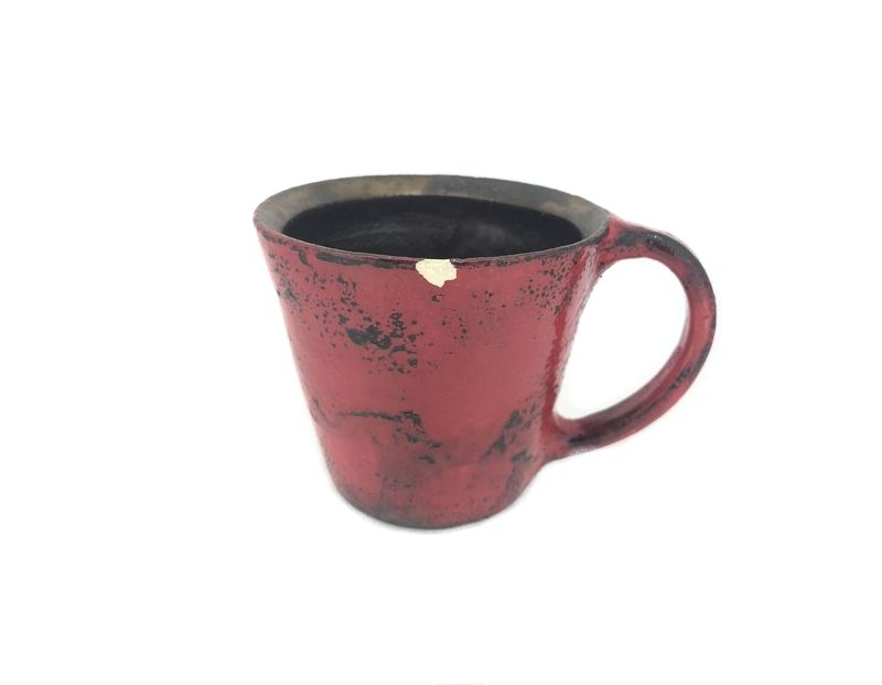 陶器　朱塗り　マグカップの写真1